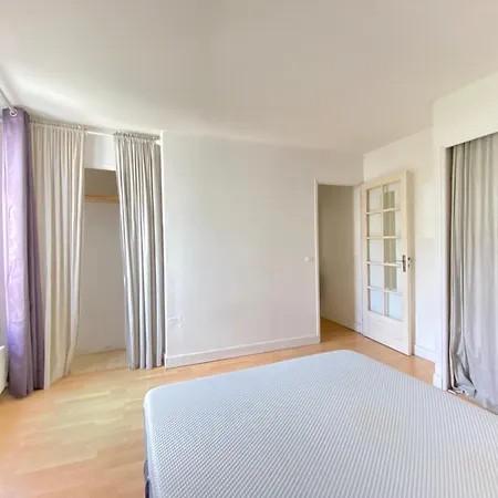 Apartment Lovely Flat Close To Trendy Canal St Martin Paris